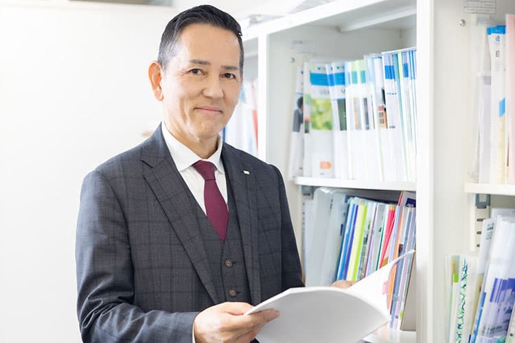 軸屋　豊